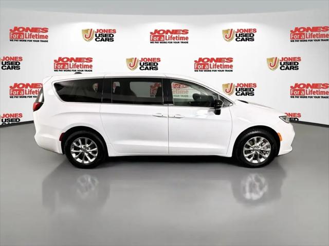 2024 Chrysler Pacifica Touring L AWD