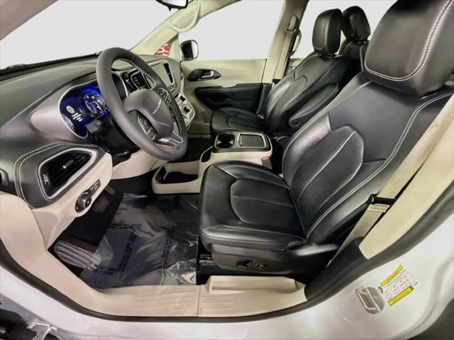 2024 Chrysler Pacifica Touring L AWD