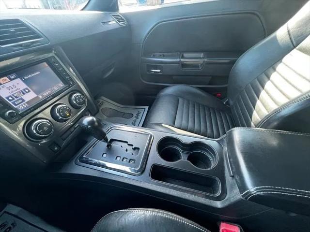 2012 Dodge Challenger SXT