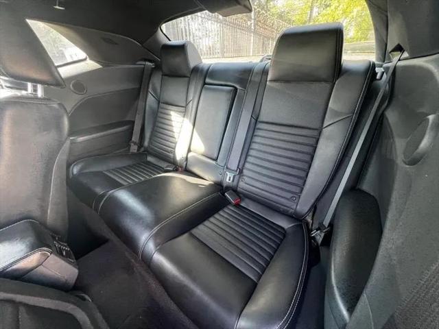 2012 Dodge Challenger SXT