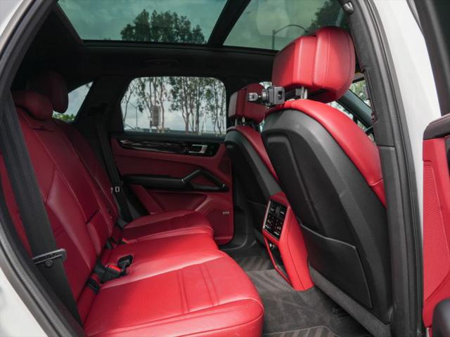 2021 Porsche Cayenne Base