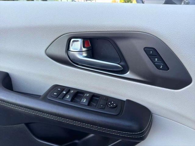 2021 Chrysler Pacifica Touring L