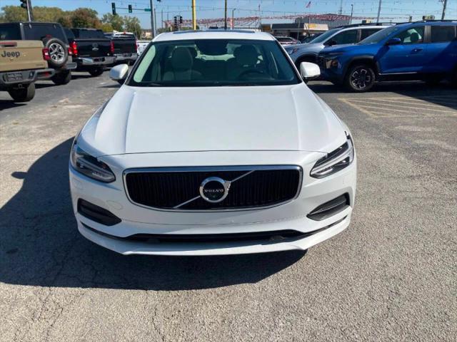2017 Volvo S90 T6 Momentum
