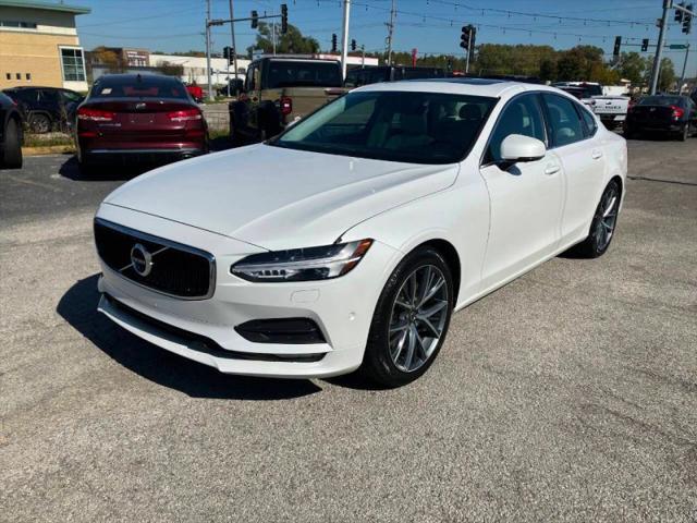 2017 Volvo S90 T6 Momentum