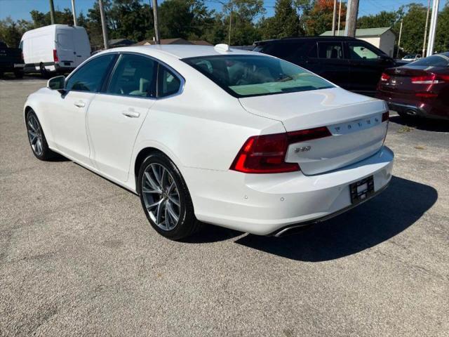 2017 Volvo S90 T6 Momentum
