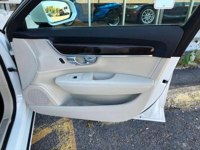 2017 Volvo S90 T6 Momentum