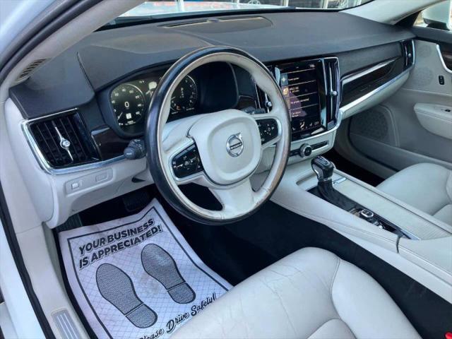 2017 Volvo S90 T6 Momentum