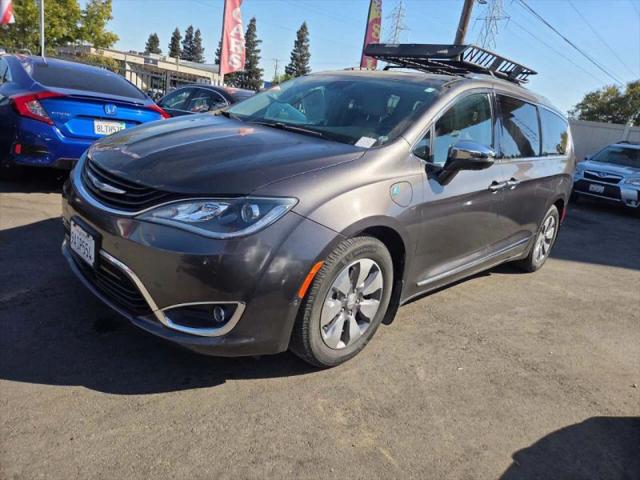 2018 Chrysler Pacifica Hybrid Limited for sale in Sacramento, CA