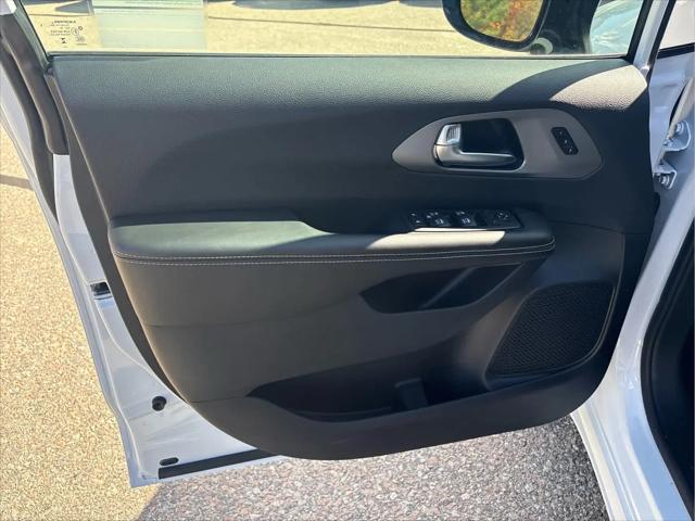 2027 Chrysler Pacifica Select AWD