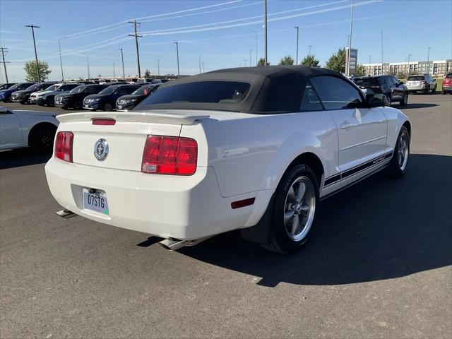 2007 Ford Mustang V6 Deluxe