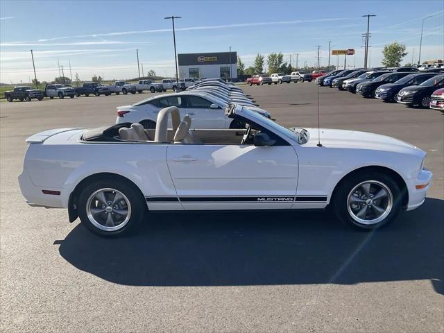 2007 Ford Mustang V6 Deluxe