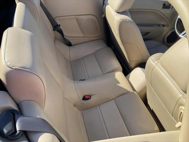 2007 Ford Mustang V6 Deluxe