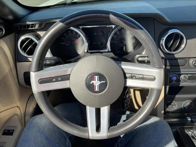 2007 Ford Mustang V6 Deluxe