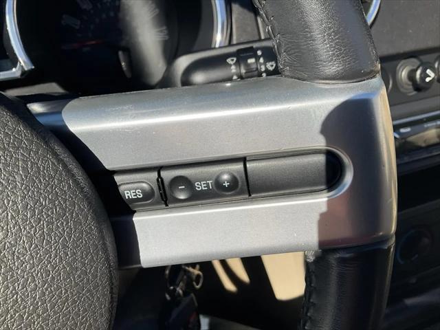 2007 Ford Mustang V6 Deluxe