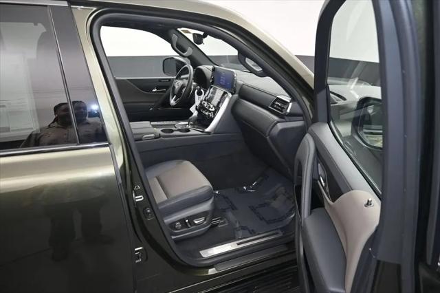 2026 Lexus LX Overtrail
