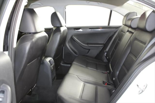 2017 Volkswagen Jetta 1.8T SEL