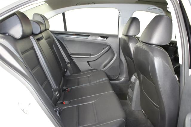 2017 Volkswagen Jetta 1.8T SEL