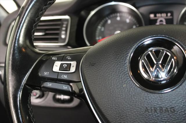 2017 Volkswagen Jetta 1.8T SEL