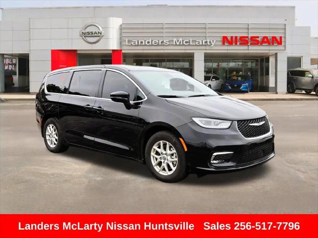 2025 Chrysler Pacifica Select for sale in Huntsville, AL