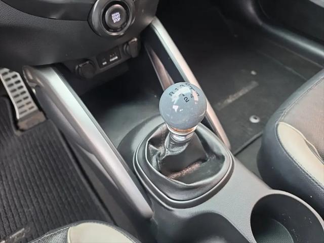 2014 Hyundai Veloster Turbo w/Black