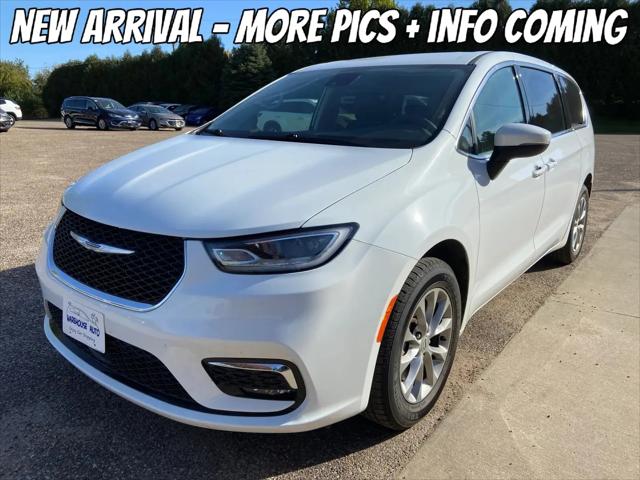 2023 Chrysler Pacifica Touring L AWD for sale in Swisher, IA