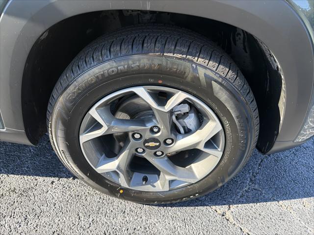 2025 Chevrolet Trax FWD LT