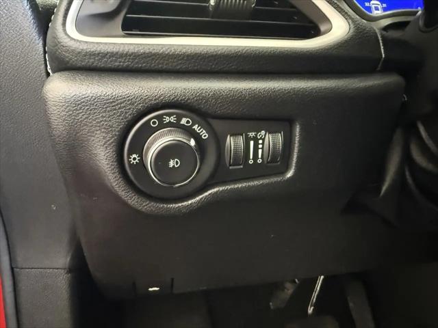 2025 Chrysler Pacifica Hybrid Select