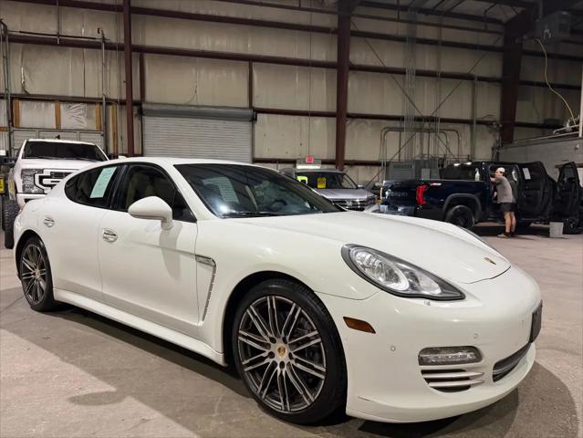 2013 Porsche Panamera 4