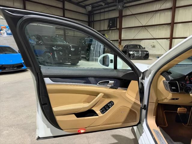 2013 Porsche Panamera 4