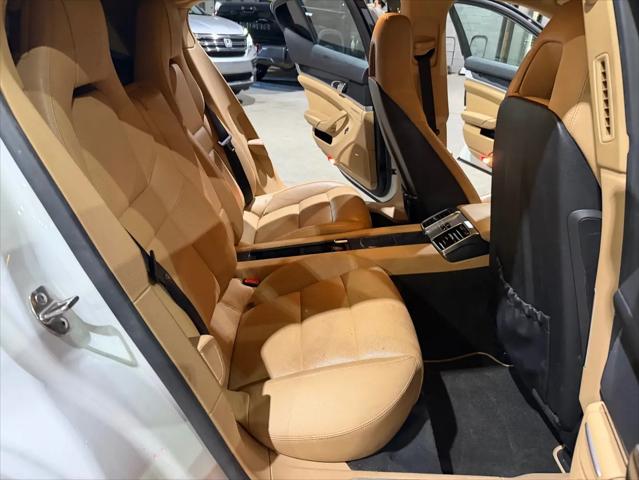 2013 Porsche Panamera 4