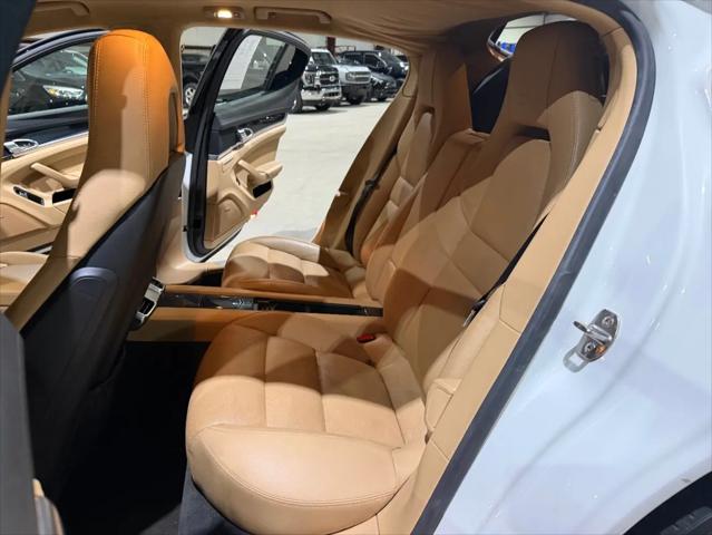 2013 Porsche Panamera 4