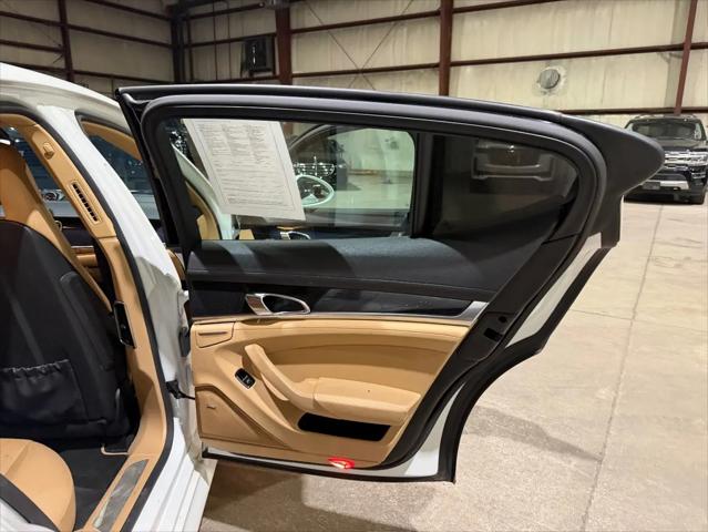 2013 Porsche Panamera 4