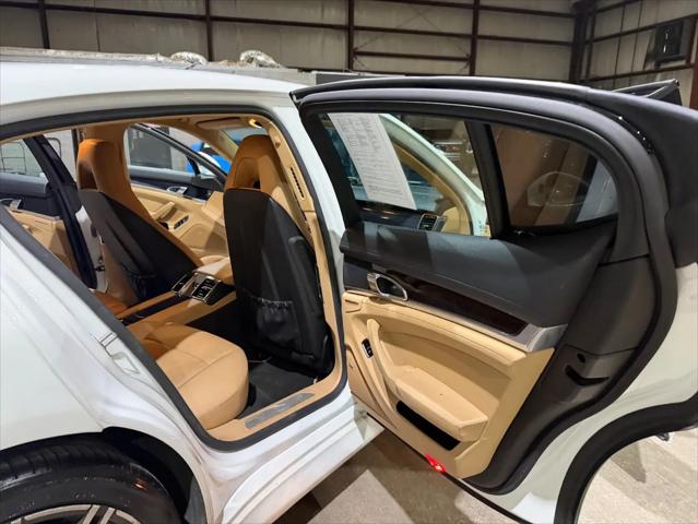 2013 Porsche Panamera 4