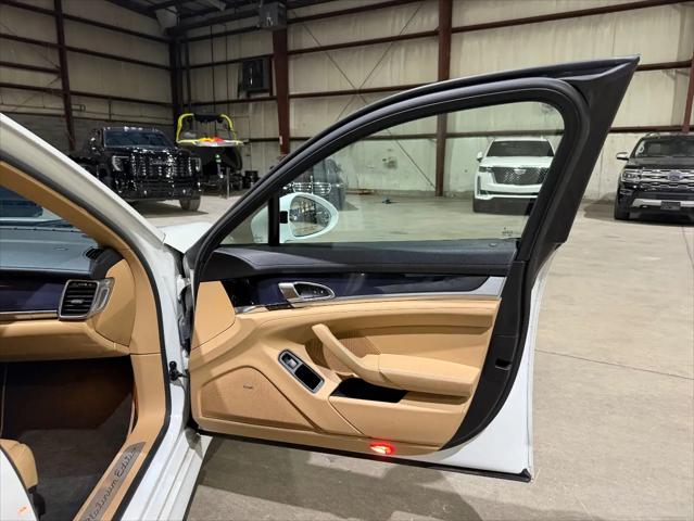 2013 Porsche Panamera 4