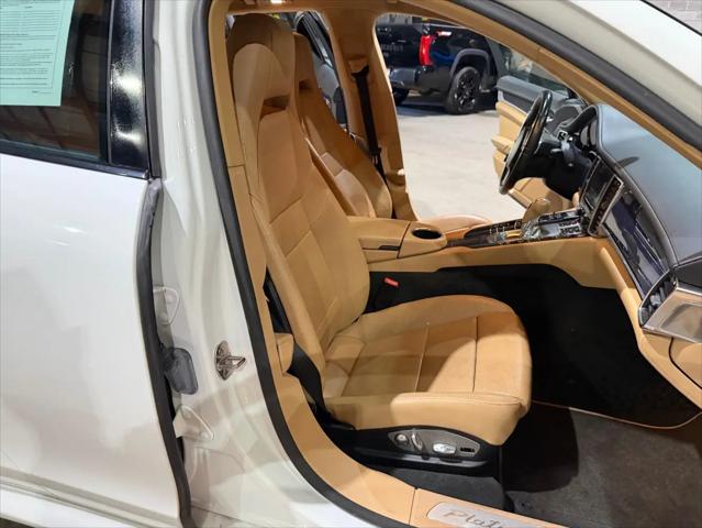 2013 Porsche Panamera 4