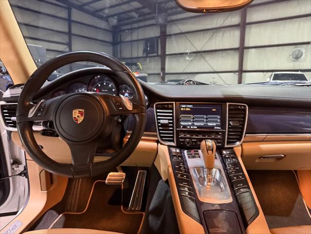 2013 Porsche Panamera 4