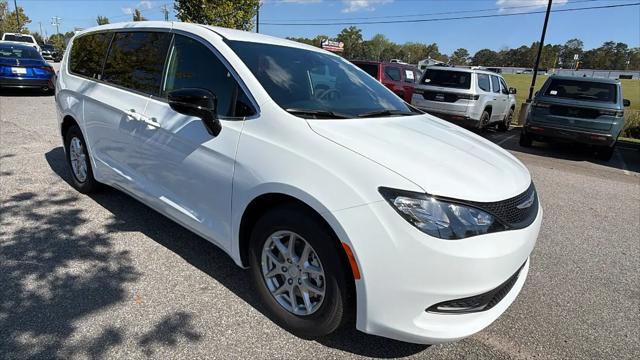 2027 Chrysler Pacifica LX