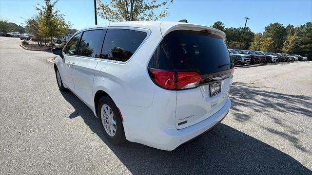 2027 Chrysler Pacifica LX