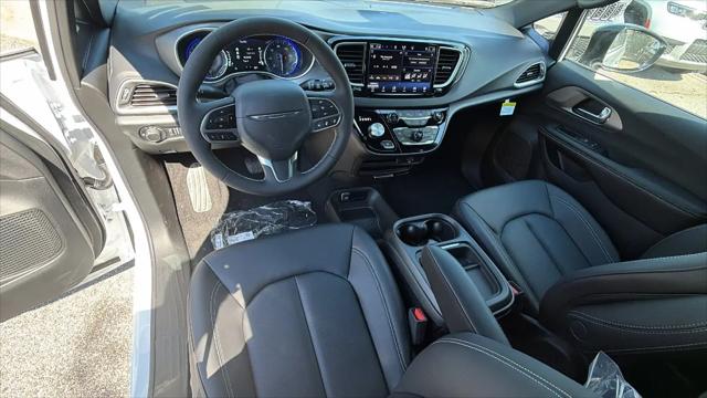 2027 Chrysler Pacifica LX