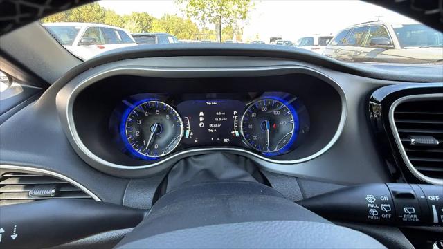 2027 Chrysler Pacifica LX