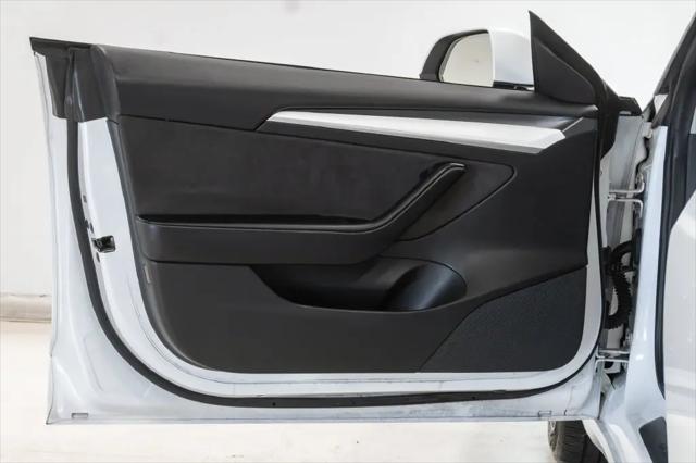 2022 Tesla Model 3 Rear-Wheel Drive
