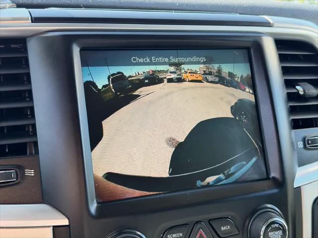 2017 Ram 1500 SLT Crew Cab 4x4 57 Box