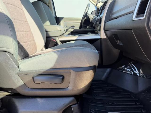 2017 Ram 1500 SLT Crew Cab 4x4 57 Box