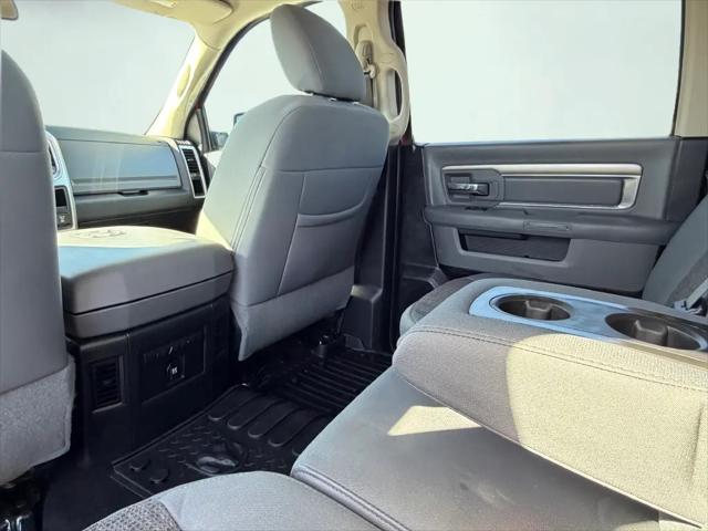 2017 Ram 1500 SLT Crew Cab 4x4 57 Box