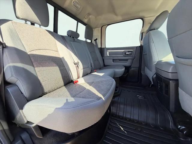 2017 Ram 1500 SLT Crew Cab 4x4 57 Box