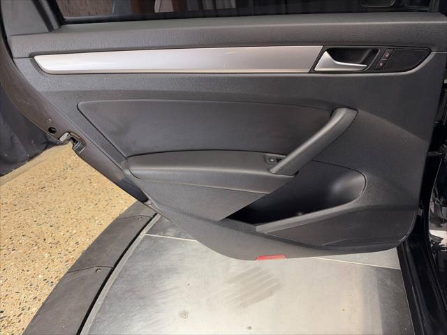 2015 Volkswagen Passat 1.8T Limited Edition
