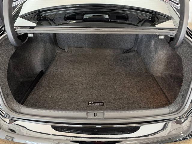 2015 Volkswagen Passat 1.8T Limited Edition