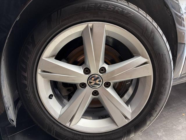 2015 Volkswagen Passat 1.8T Limited Edition