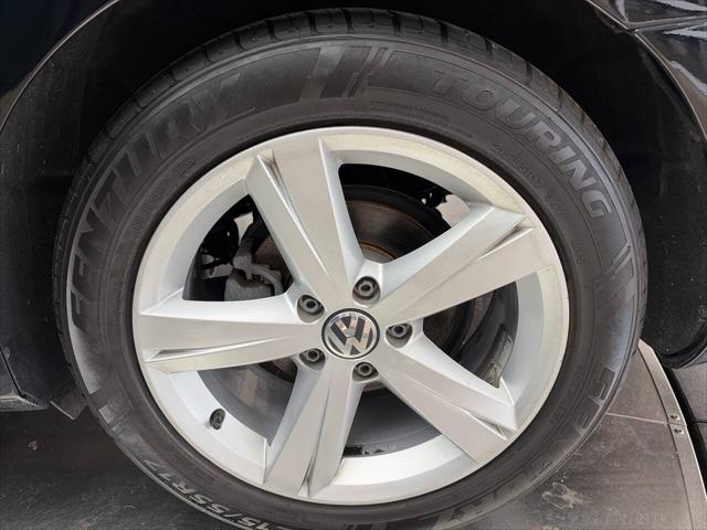 2015 Volkswagen Passat 1.8T Limited Edition