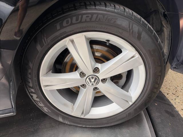 2015 Volkswagen Passat 1.8T Limited Edition